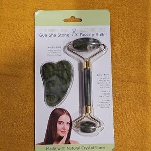 Jade Gua Sha Stone & Roller Set - Green